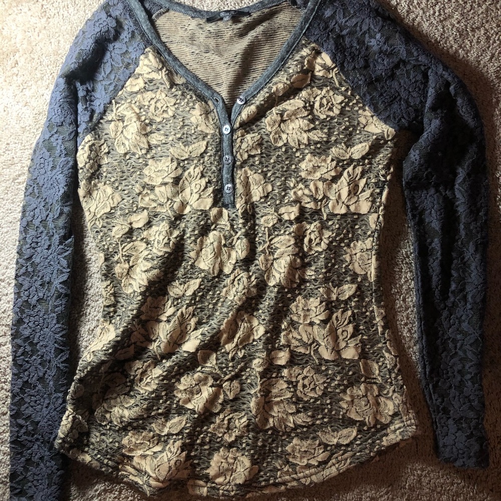 MISS ME long sleeve top with glitter on the neck